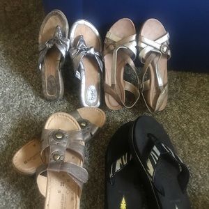 Bundle of 4 pair of flip flops/sandals